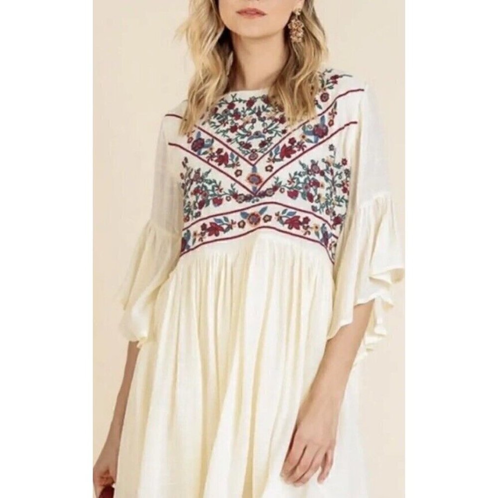 Umgee USA Cream Floral Embroidered Ruffle Sleeve Boho Dress‎ Womens Small New